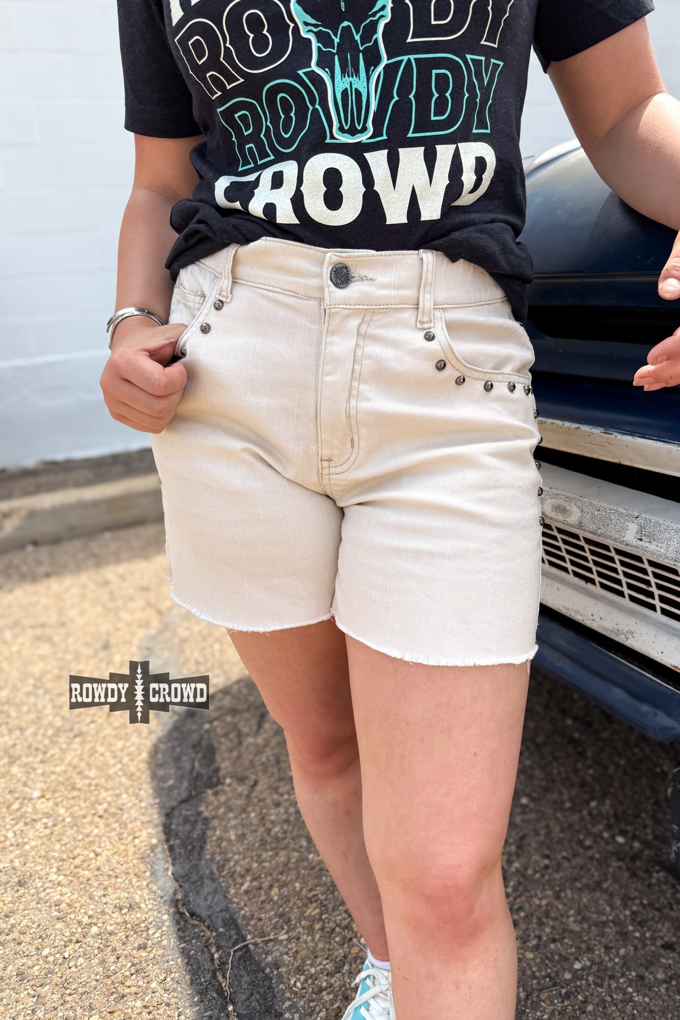 CREAM- Shenandoah Stud Shorts