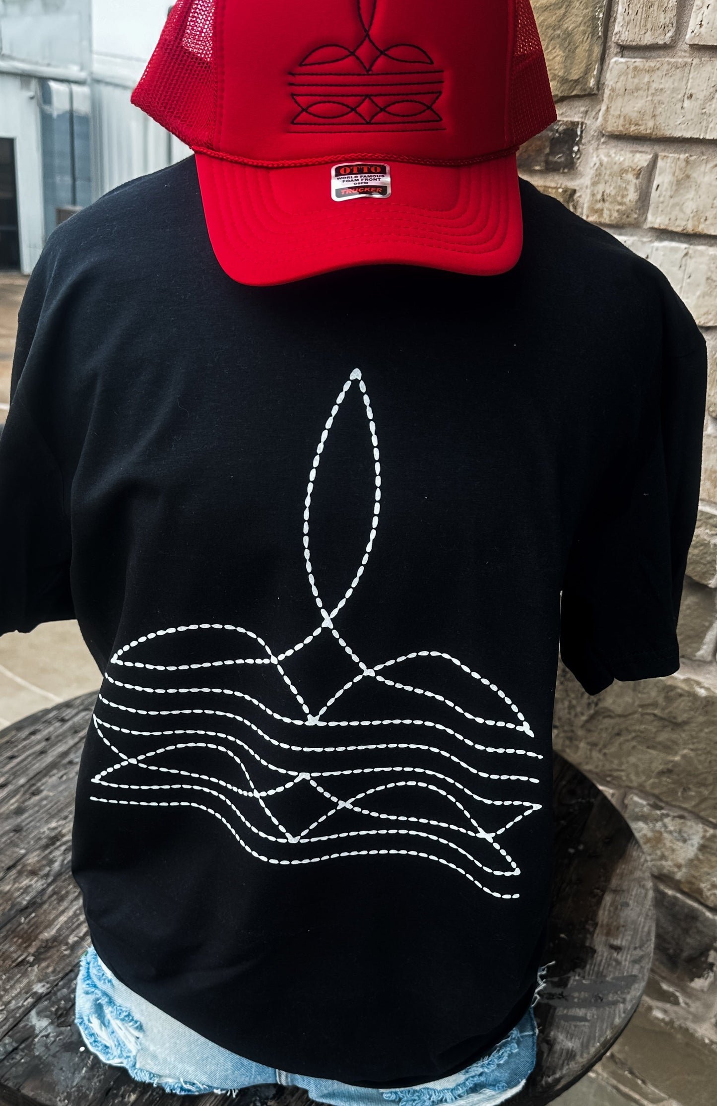 Boot Stitch Black/White Tee