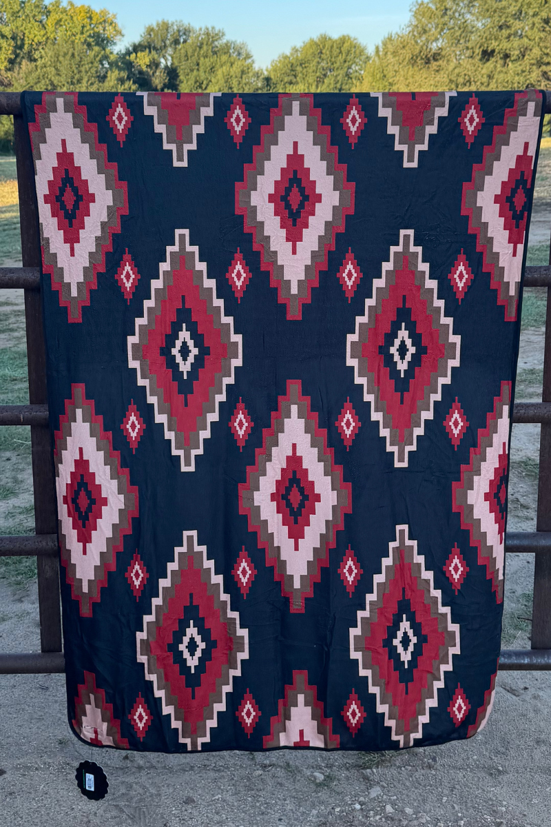 Homestead Holly Blanket